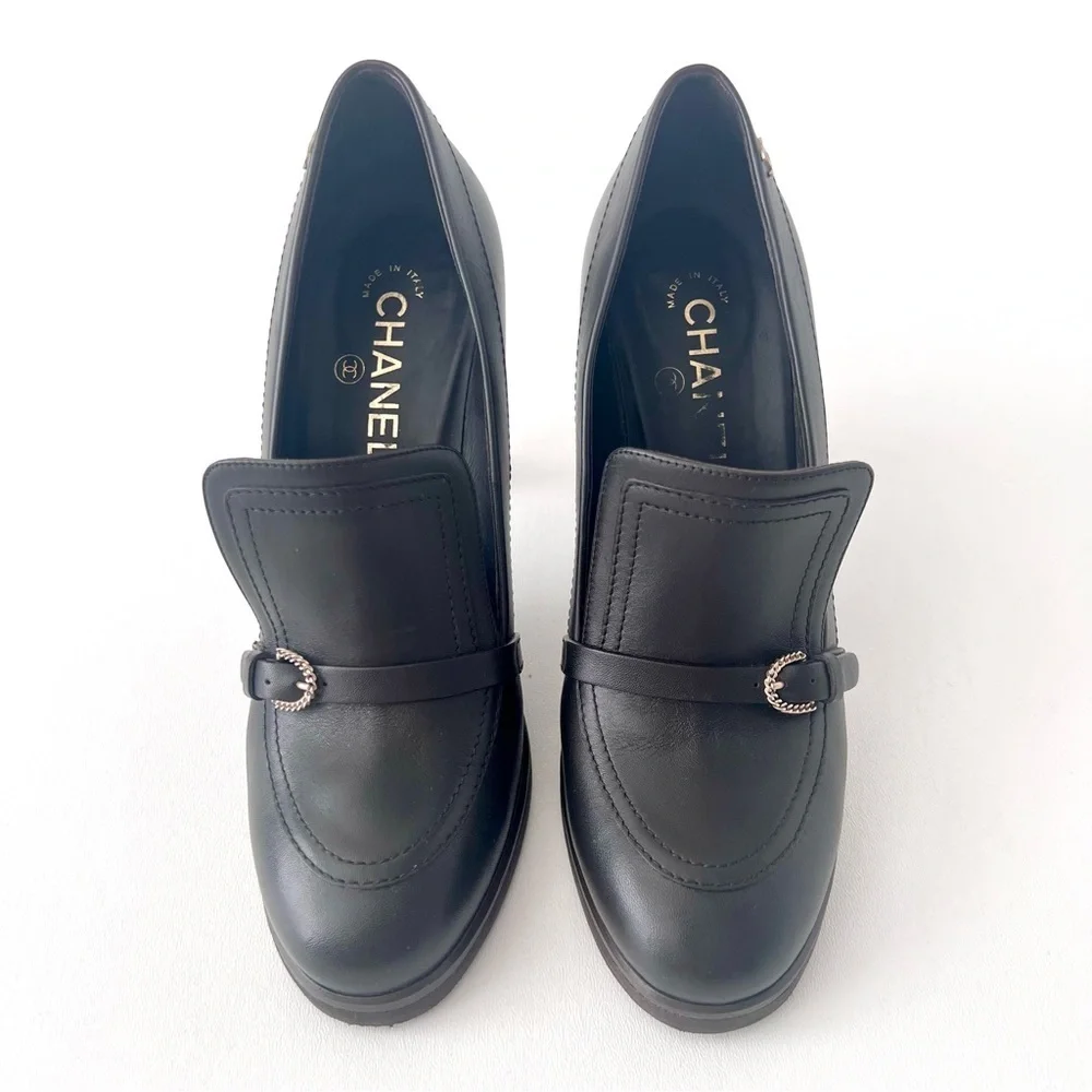 CHANEL || Dark Brown High Heel Loafer Pumps CC Logo Buckle Size EU 39